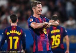 巴萨对巴黎的音乐挑衅：欧冠赛前(qián)《Jump》燃爆全(quán)场！