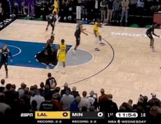 湖(hú)人絕(jué)殺(shā)！裡(lǐ)夫斯压哨絕(jué)殺(shā)！排队给拉拉维亚道歉...