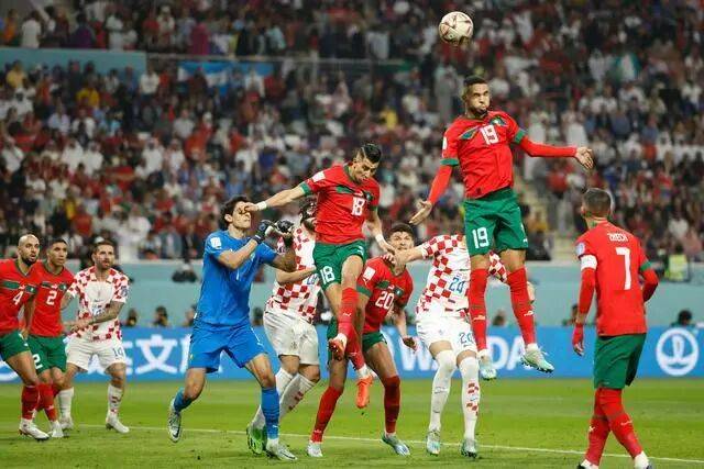 欧冠(guān):布鲁日 vs 摩(mó)纳哥(gē):盘口“退烧”的猫鼠(shǔ)游戏