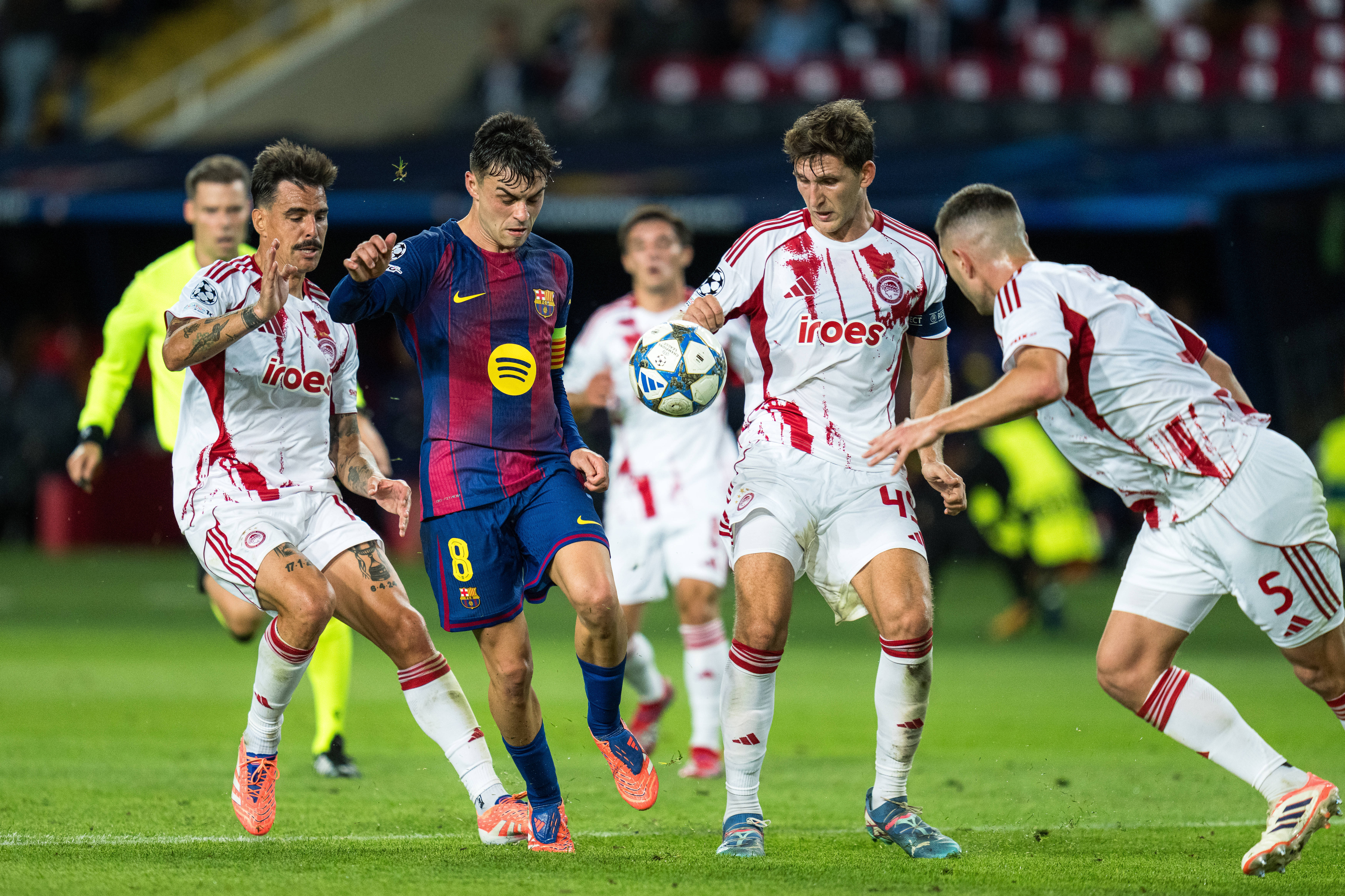 （体育(yù)）足球——欧冠：巴塞罗那(nà)勝(shèng)奥林匹亚科斯