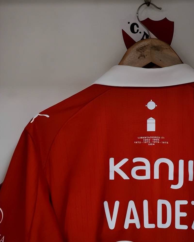 阿根廷(tíng)独立(lì)竞技俱乐部推出特别版球衣