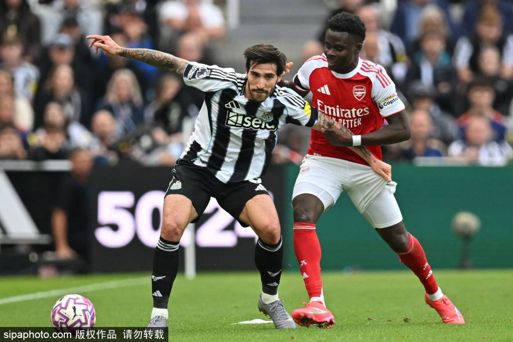 费爾(ěr)南多本賽(sài)季进球数达到24球,创造中乙联賽(sài)单賽(sài)季进球新纪录