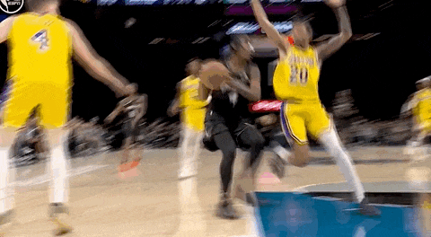 湖(hú)人絕(jué)殺(shā)！裡(lǐ)夫斯压哨絕(jué)殺(shā)！排队给拉拉维亚道歉...