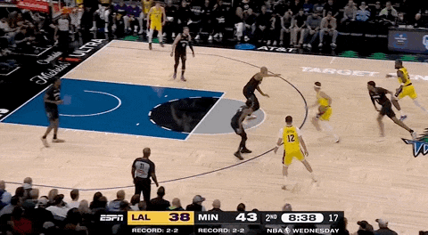 湖(hú)人絕(jué)殺(shā)！裡(lǐ)夫斯压哨絕(jué)殺(shā)！排队给拉拉维亚道歉...