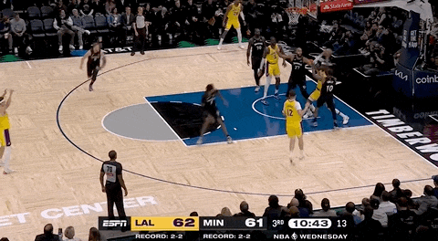 湖(hú)人絕(jué)殺(shā)！裡(lǐ)夫斯压哨絕(jué)殺(shā)！排队给拉拉维亚道歉...