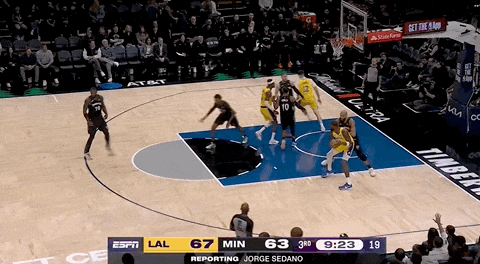 湖(hú)人絕(jué)殺(shā)！裡(lǐ)夫斯压哨絕(jué)殺(shā)！排队给拉拉维亚道歉...