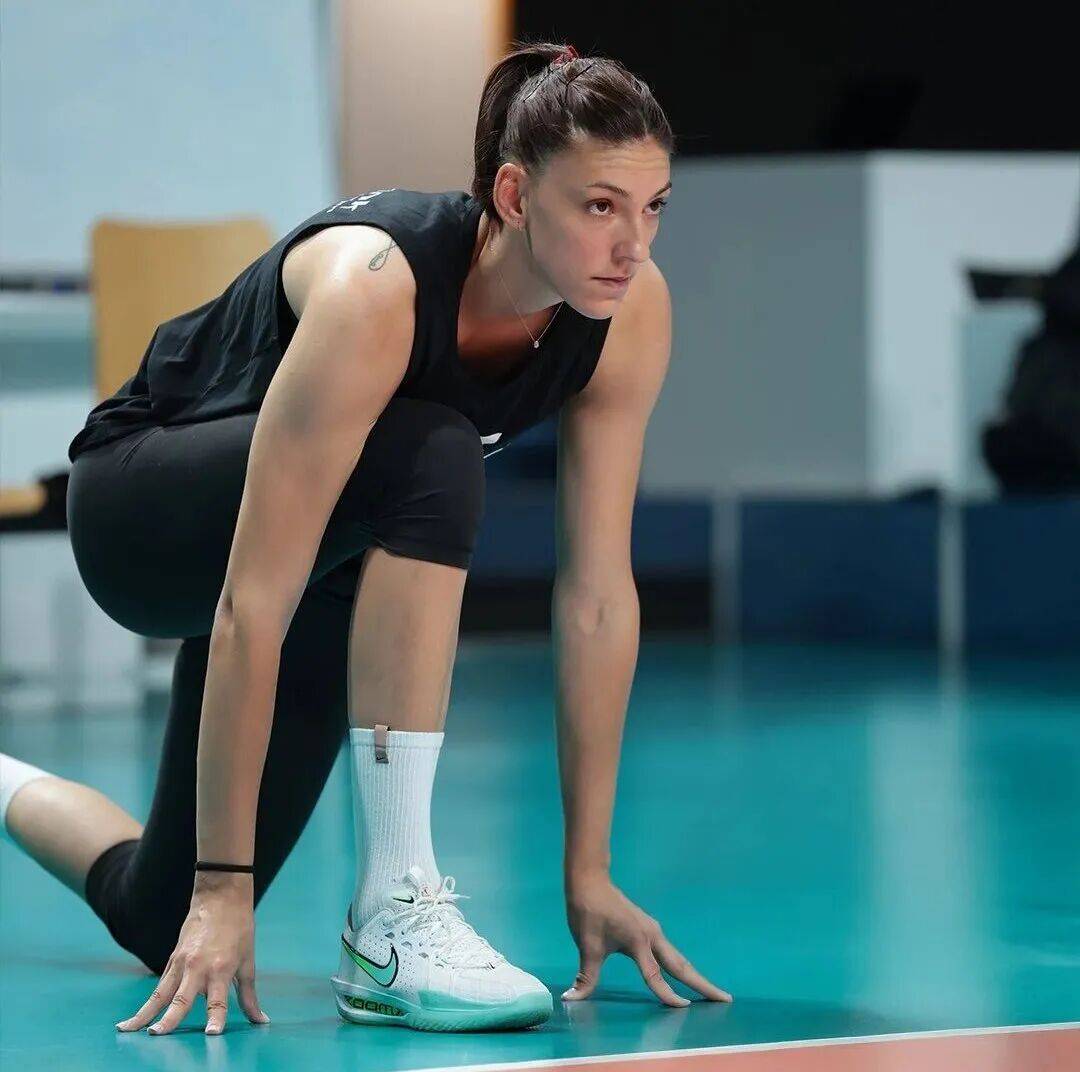 瓦(wǎ)基弗银行女排 新赛季冲歐(ōu)冠(guān)決(jué)赛 主(zhǔ)帅:很幸运能拥有博斯科维奇