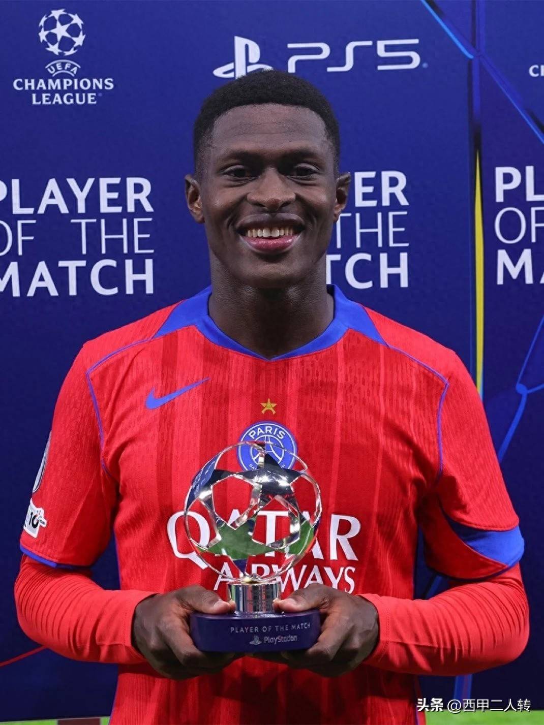 从边路好(hǎo)手到欧冠主角!23岁巴黎(lí)球员正(zhèng)冲击世界最佳左後(hòu)衛(wèi)宝座