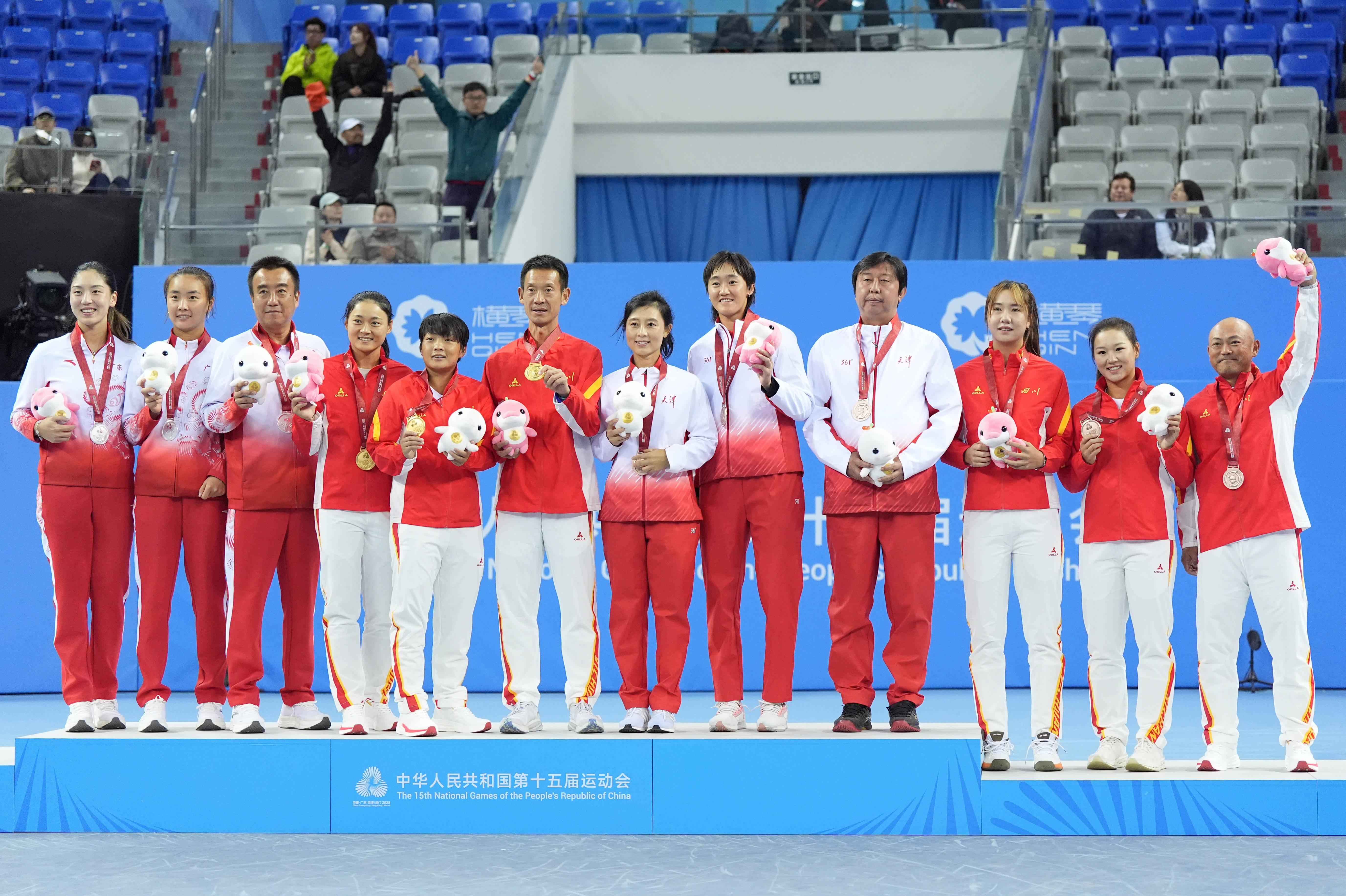 全運(yùn)会｜网球(qiú)——女子(zi)双打颁奖仪式