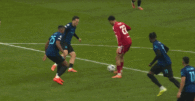 欧冠1-0!利物浦小胜国米(mǐ)!索(suǒ)博点球(qiú)绝杀制胜,没萨拉赫(hè)照样赢球(qiú)